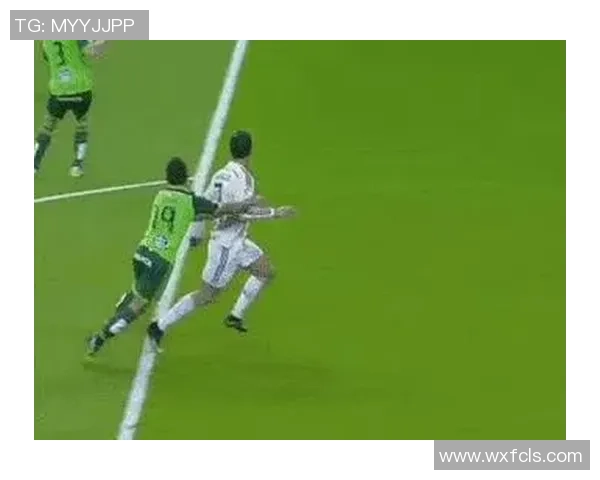 坎塞洛抵达巴萨进行体检周二将出席新闻发布会揭晓新动态